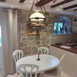 Tinka Apartment