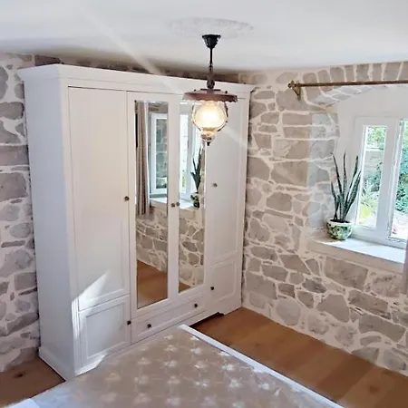 Tinka 마카르스카